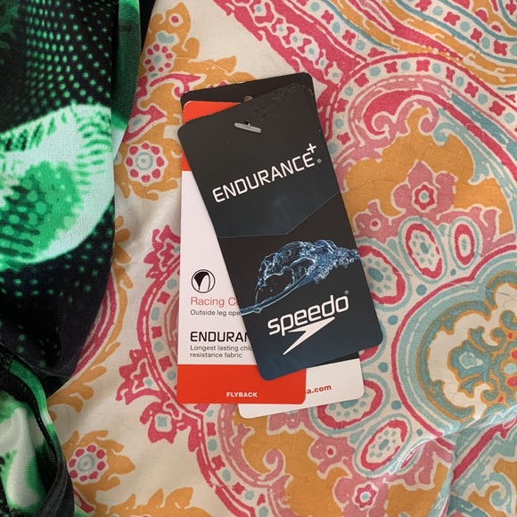 BRAND NEW WITH TAGS SPEEDO - Picture 3 of 5